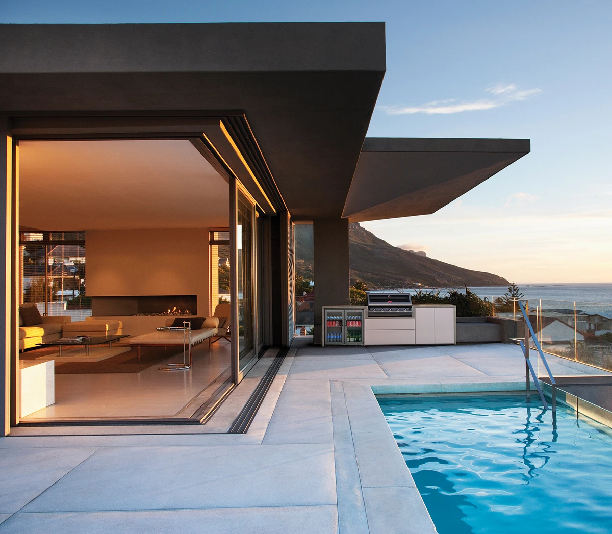 Isla Beefeater Discovery 1600S 5B Y Nevera 190 LT. 4 Isla Beefeater Discovery 1600S 5B Y Nevera 190 LT. - Imagen 4