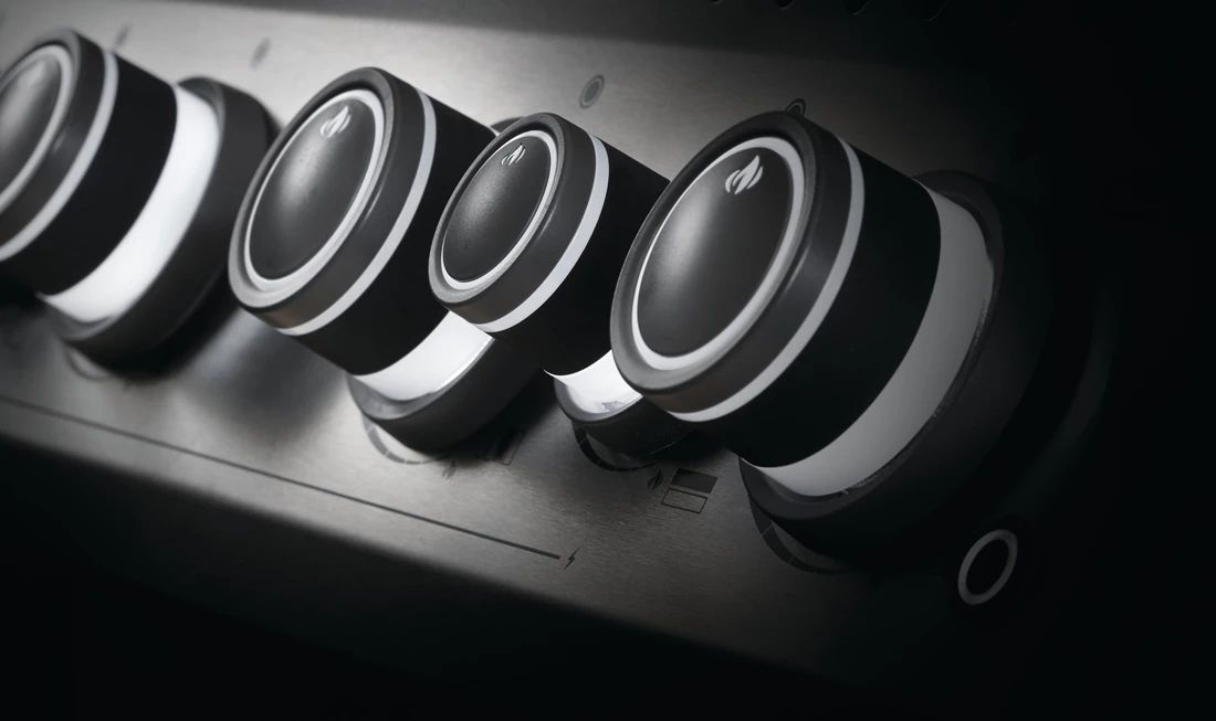 Napoleon Rogue SE 625 Inox. Quemador Lateral Y Trasero - Imagen 16